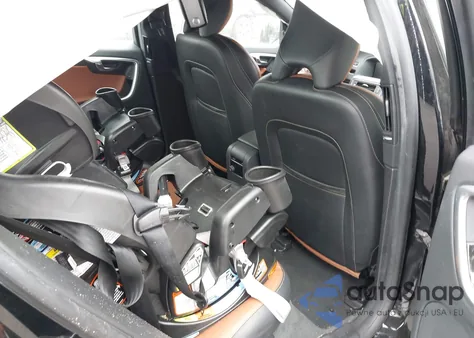 2015 Volvo S60 T5 Platinum z USA, uszkodzony, nr VIN YV126MFM6F2361507